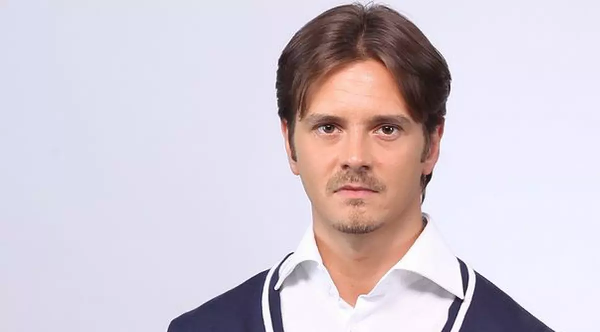 Mihai Petre, expert în schimbatul scutecelor: "Am talent!"