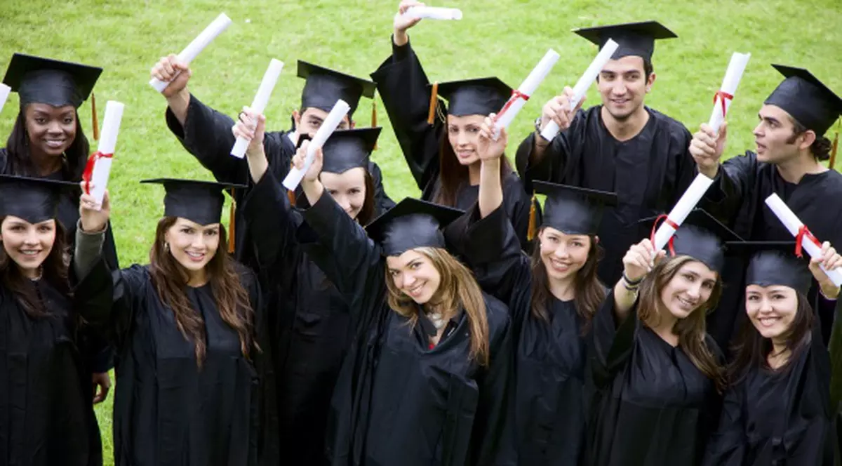 Studenții au decis: ei sunt cei mai buni profesori din România!