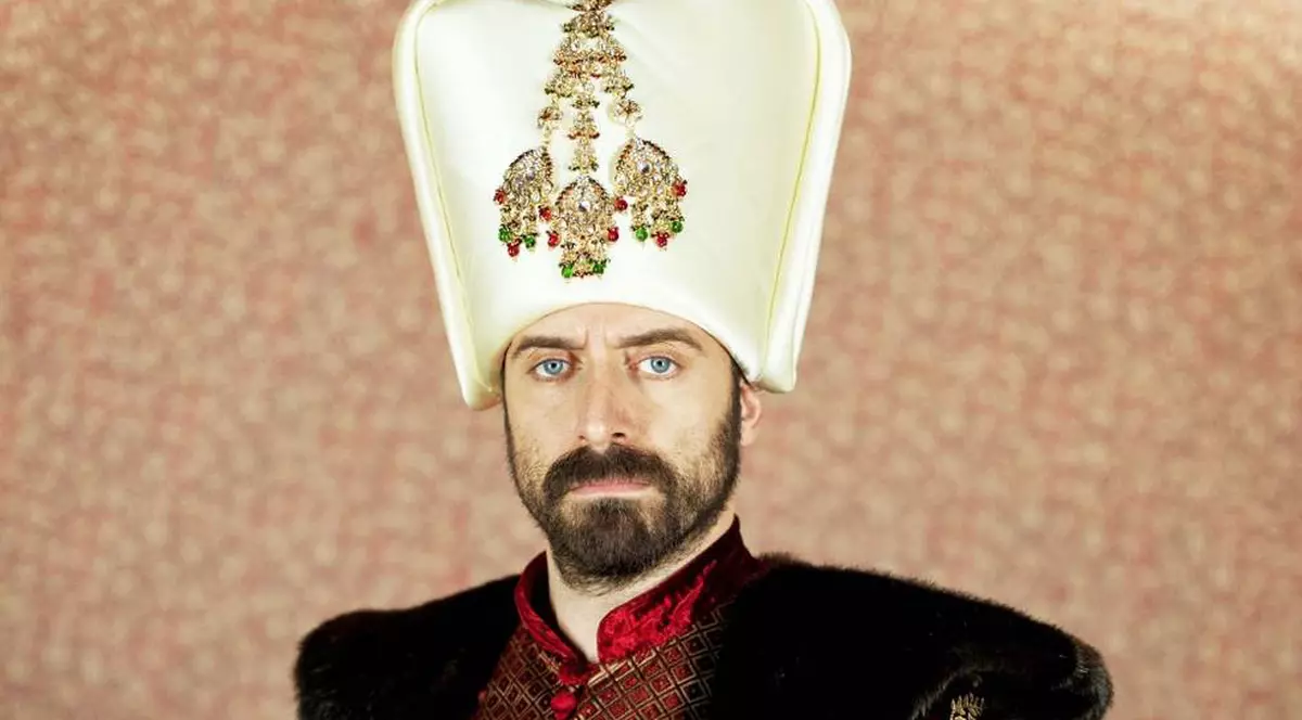 Doctorul Bacalbaşa, fascinat de serialul "Suleyman Magnificul"! Uite care este CADÂNA LUI PREFERATĂ