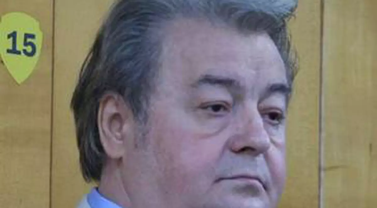 Corneliu Vadim Tudor, externat din spital. Politicianul se simte bine, dar o perioadă nu mai apare la tv