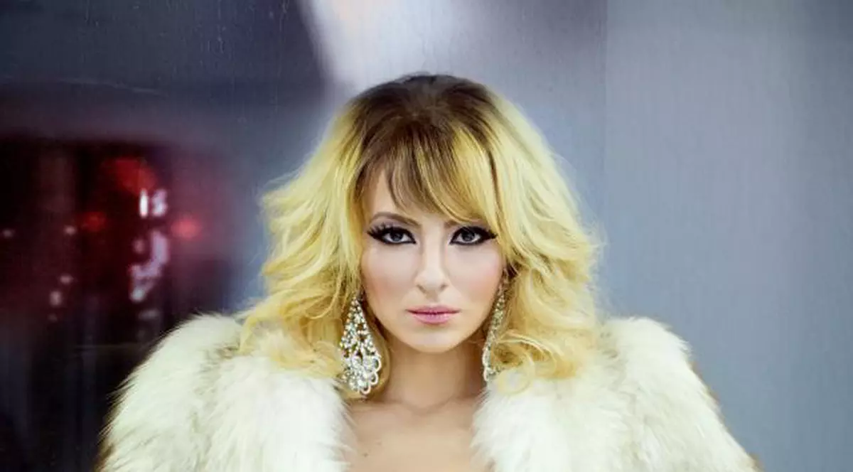 Schimbare de look RADICALĂ pentru Giulia! Se face FATĂ REA? Foto în articol