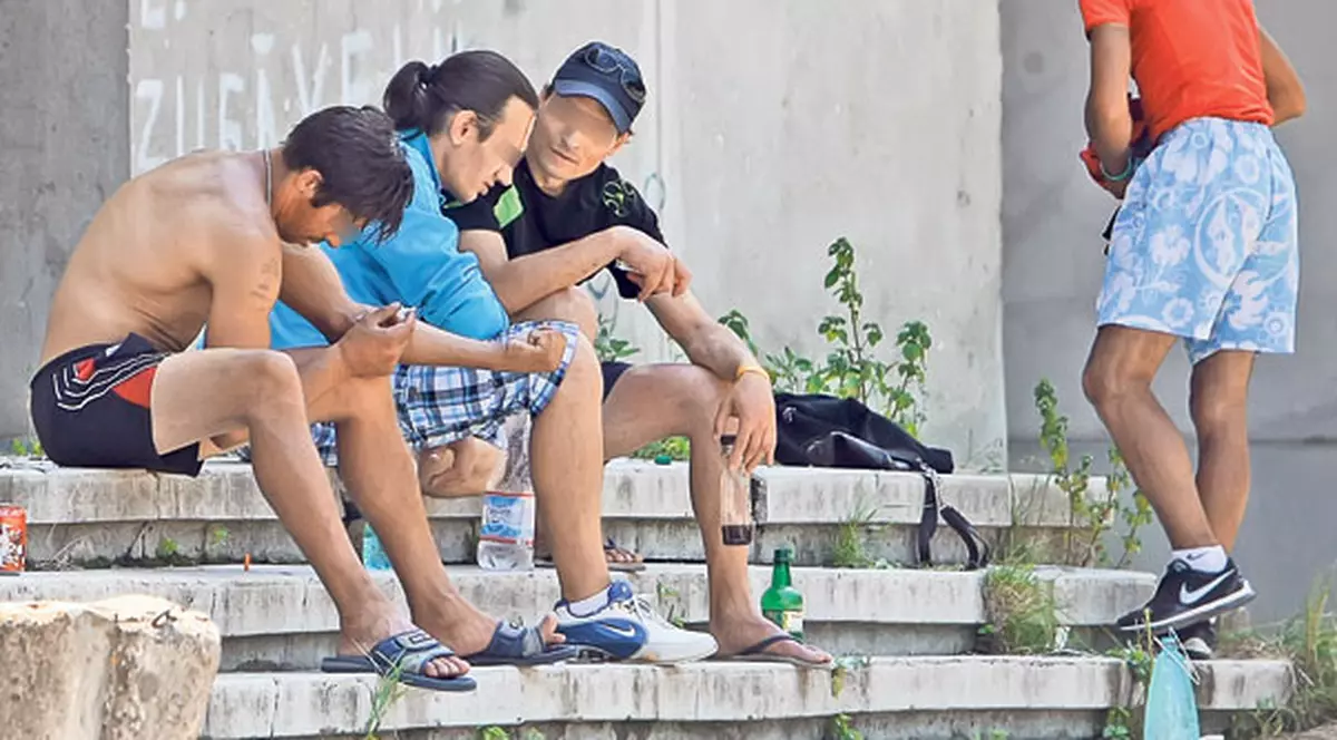 România stă pe «bomba HIV şi hepatita C»!