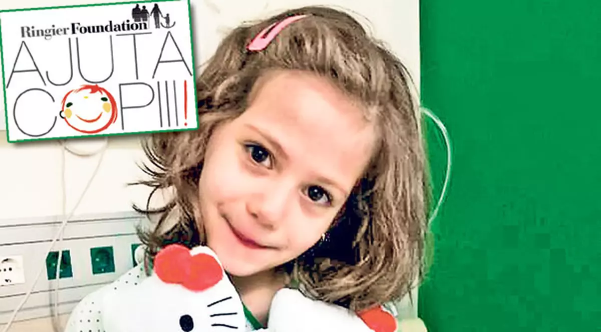 Fetiţa cu anomalie cardiacă se simte mai bine! Nicol a fost operată în Spania