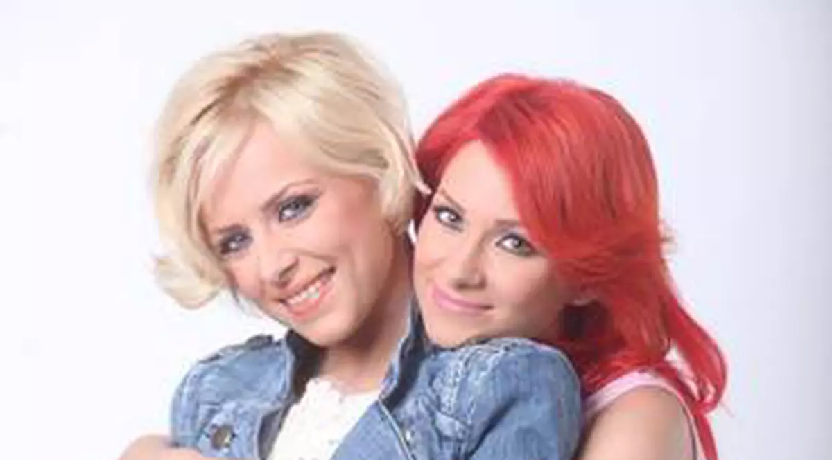 „Veveriţele” Alina şi Mădălina de la Happy Hour nu ţin diete, chiar dacă au tendinţă de îngrăşare