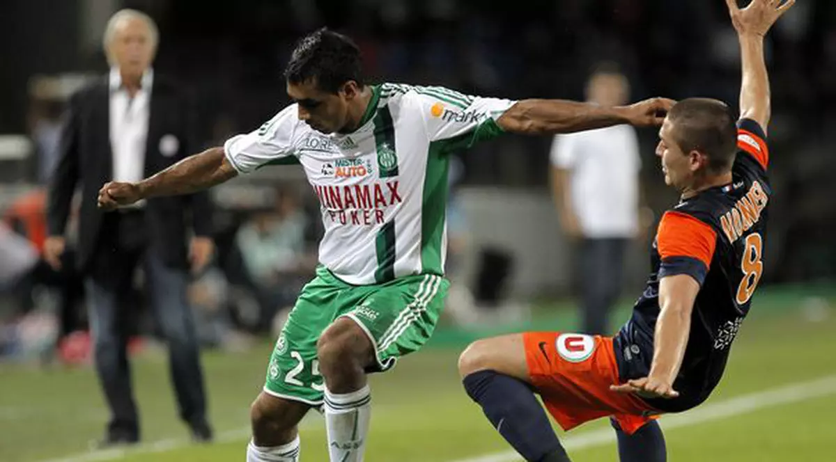 Bănel Nicoliţă: "Să nu-l prind pe tata la nuntă". Vezi câţi bani îi dă lunar fotbalistul mamei lui!