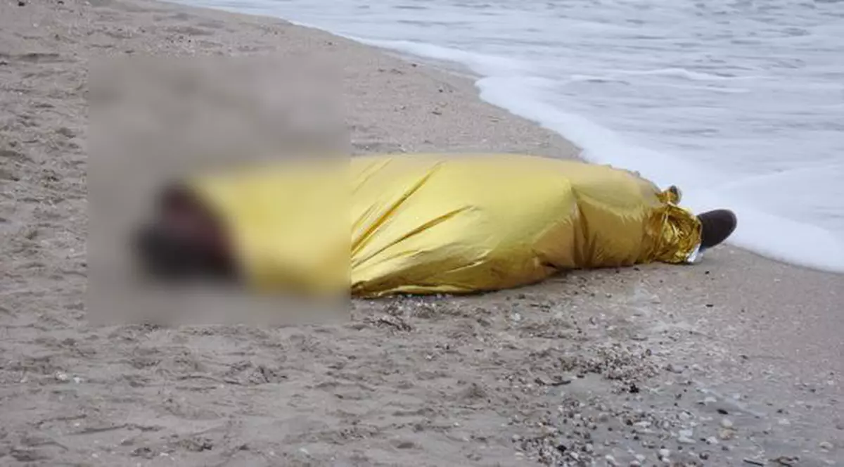 Un bucureştean a fost găsit mort la malul mării pe o plajă din Mamaia