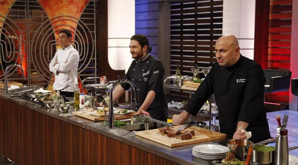 Juraţii de la MasterChef te învaţă MICI TRUCURI pentru masa de Paşte!