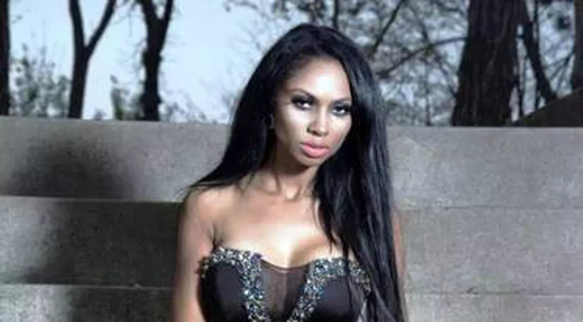 Laurette MĂRTURISEŞTE ce a făcut pentru a slăbi! Ea spune că aceasta e o dietă