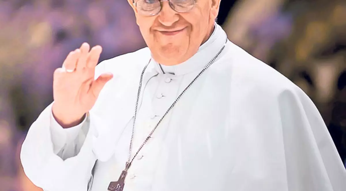 Scandal după scandal la «curtea» Papei Francisc: Vaticanul a dat 20.000.000 € pe un club de homosexuali | FOTO