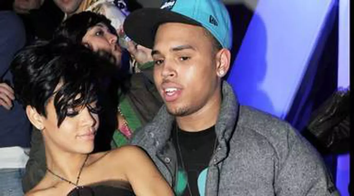 Rihanna şi Chris Brown S-AU DESPĂRŢIT! Uite ce a declarat el 