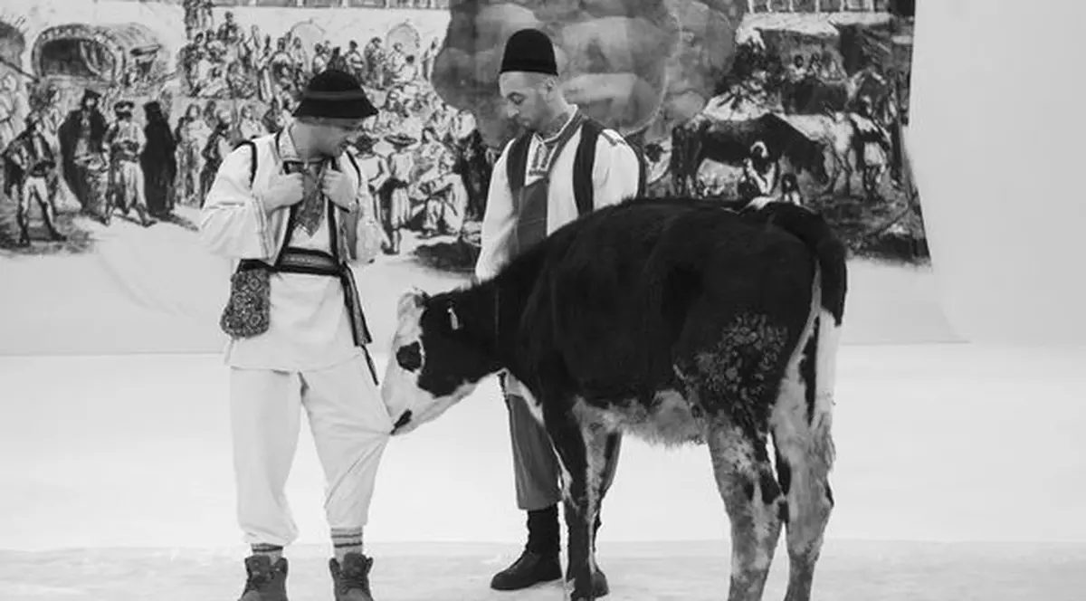 Filmări cu surprize la Românii au artişti! Uite cine l-a atacat pe Mihai Bendeac! 