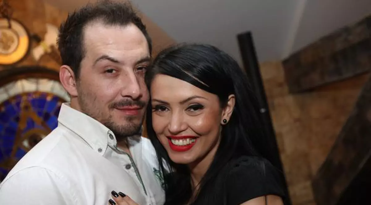 EXCLUSIV/ Blestemul lui Ștefan Stan! S-a despărțit de toate iubitele din cauza telefonului mobil