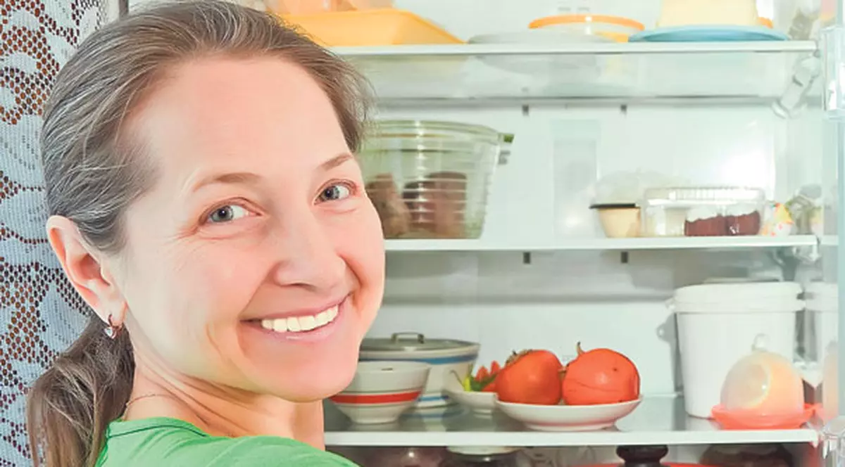 Aprovizionarea pentru Florii şi Paşte îl pune la grea încercare | Depozitează corect alimentele în frigider!