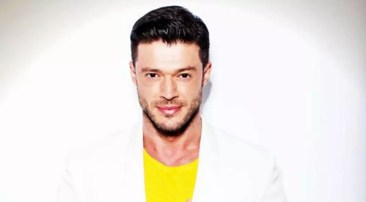 Iată CUM ARATĂ şi cu CE SE OCUPĂ SORA lui Victor Slav! Foto în articol