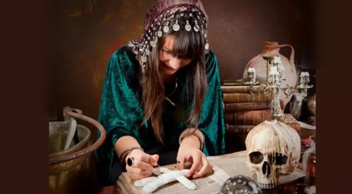 Paranormal: Top 4 vrăjitoare celebre arse pe rug. Crezi în fantome?