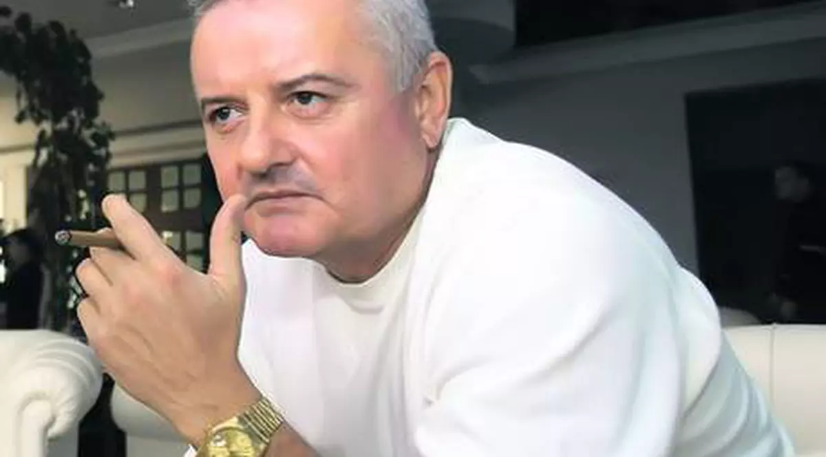 Te-ai fi aşteptat ca Irinel Columbeanu să fie TURNĂTOR al securităţii?