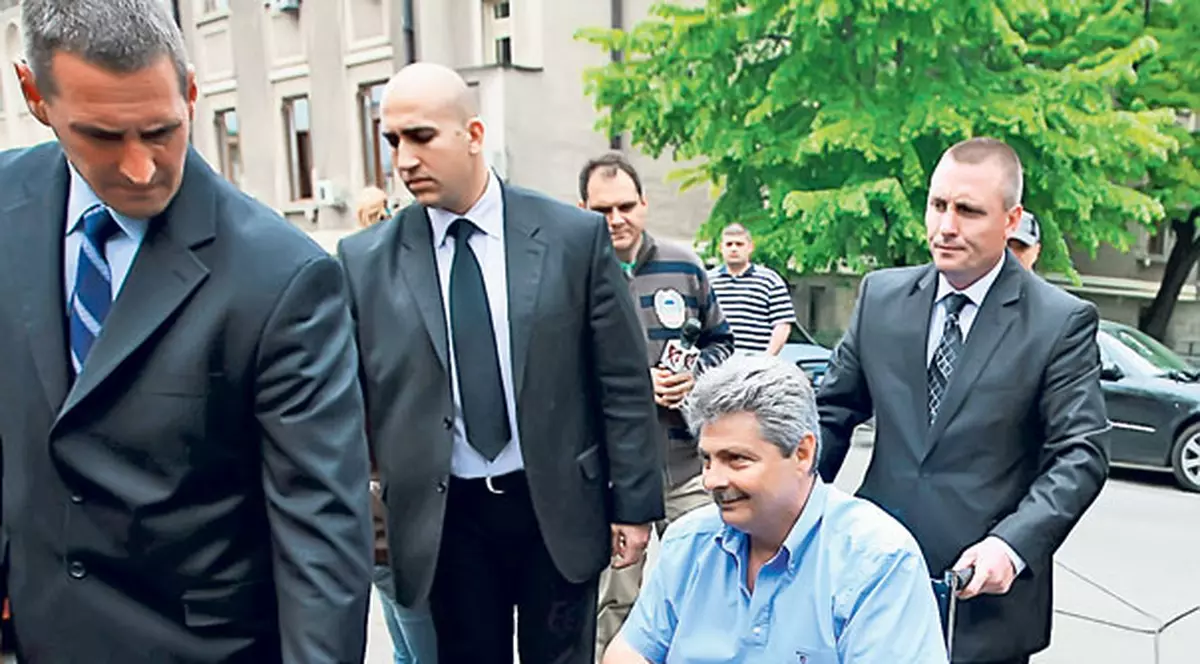 Vîntu s-a relaxat cu o baie în jacuzzi şi cu un trabuc fin