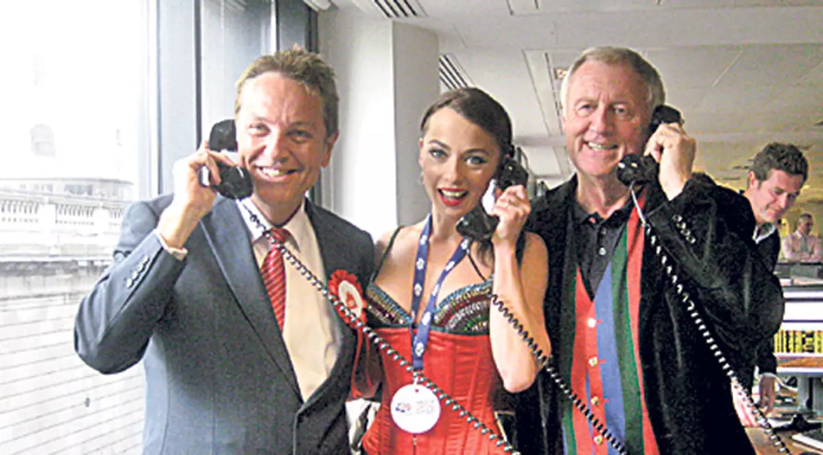 Cheeky Girls au strâns 75.000 de lire sterline