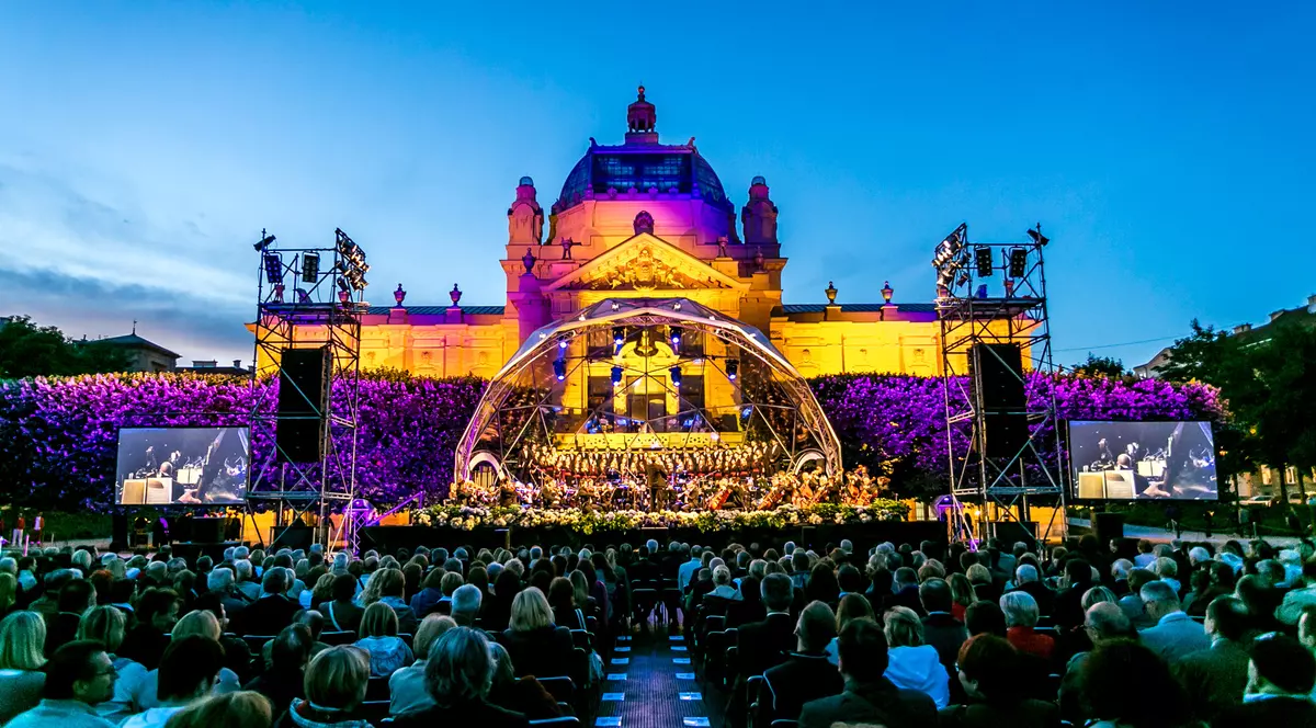 (P) Zagreb Summer Tour 2017