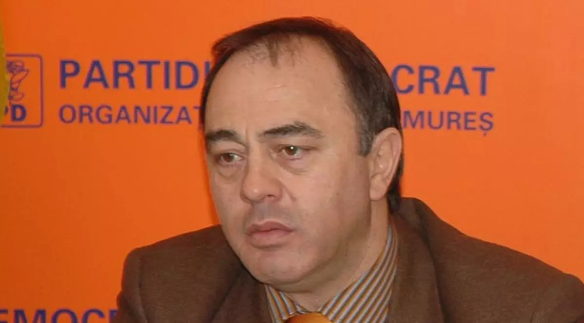 Lider marcant al PDL amendat din cauza romilor. Primarul din Târgu Mureş, Dorin Florea va trebui să scoată din buzunar 4.000 de lei pentru că a jignit comunitatea romilor