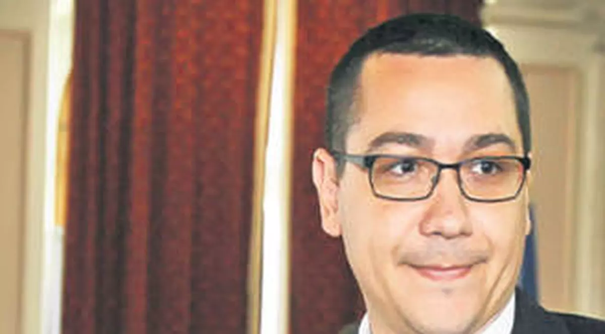 „Ponta este isteric și ușor imberb şi se comportă teleghidat”. Nu te-ai fi aşteptat ca tocmai el să susţină asta