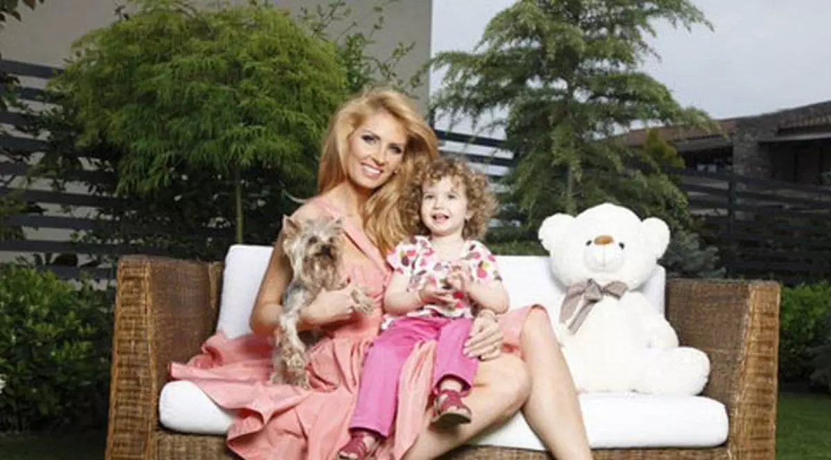 Andreea Bănică, MÂNDRĂ DE FIICA EI DE 4 ANI: "Este superbă!"