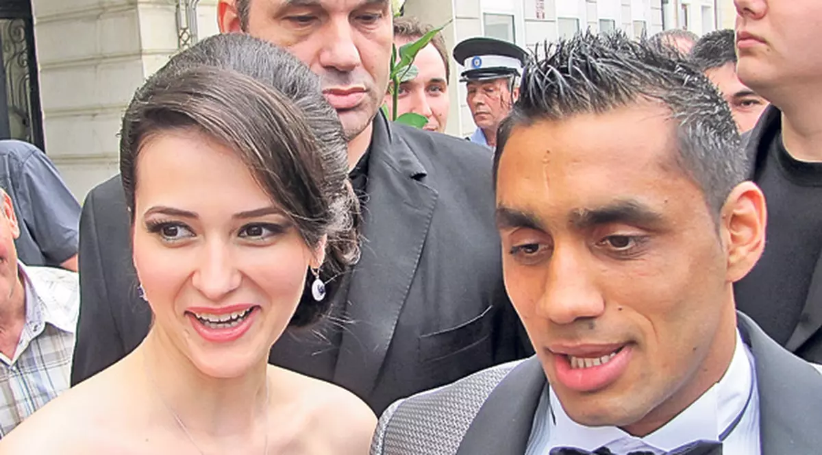 Bănel Nicoliţă este, de ieri, bărbat însurat: "Sunt foarte bucuros, am aşteptat mult momentul acesta”