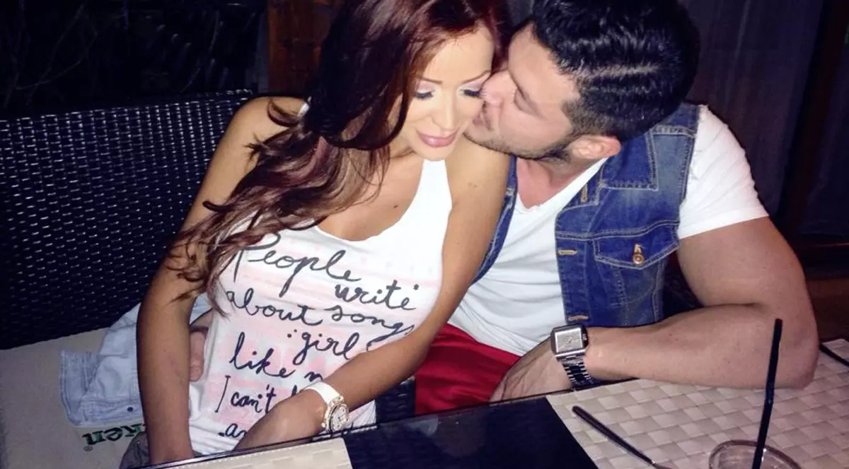 Bianca Drăguşanu ÎŞI CAUTĂ ROCHIE DE MIREASĂ! Uite CUM VREA SĂ ARATE ÎN ZIUA NUNŢII şi ce controverse a stârnit | FOTO ÎN ARTICOL