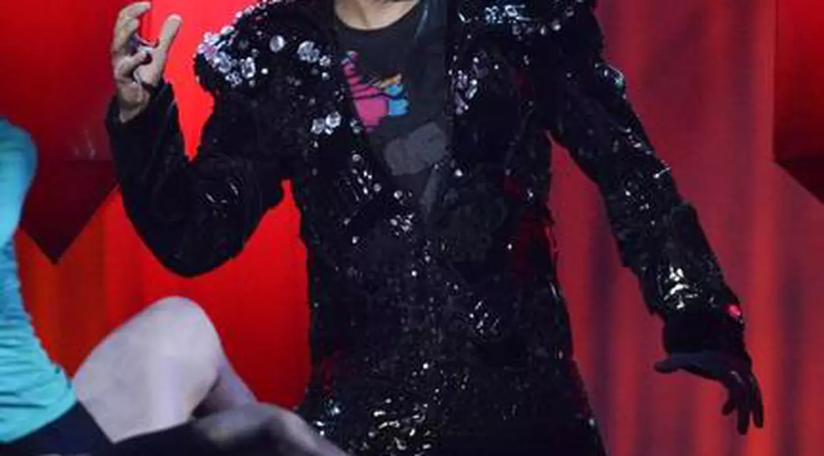 Cititorii Libertatea, despre prestaţia lui Cezar Ouatu la Eurovision