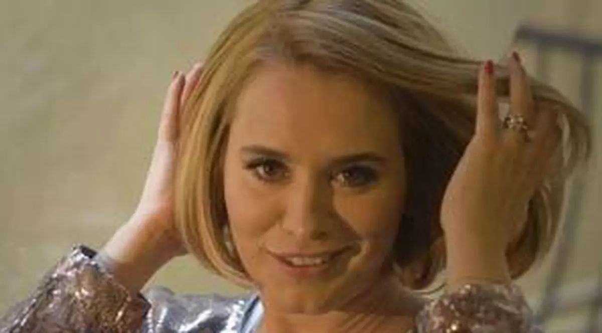 ANI DE LICEU cu IUBIRI FRUMOASE. Uite CÂT DE DULCE era liceana ANDREEA ESCA | FOTOGRAFIE INEDITĂ