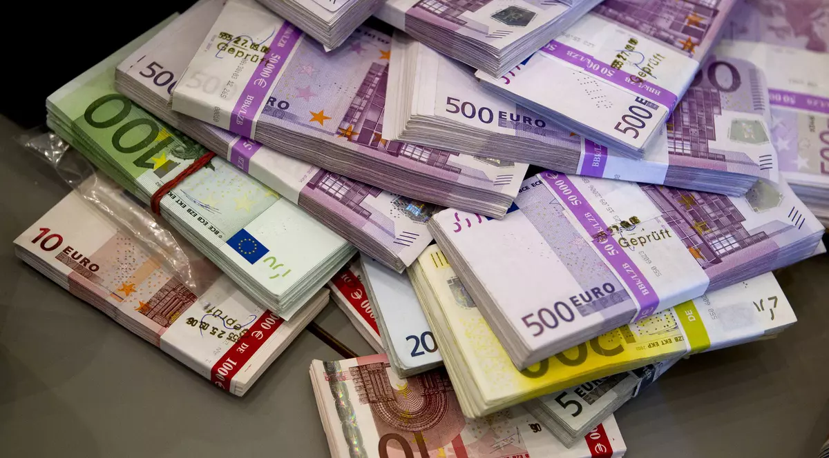 Fonduri europene de 500 de milioane de euro  au rămas blocate în sertarele birocraţiei româneşti. Vezi cine spune asta!