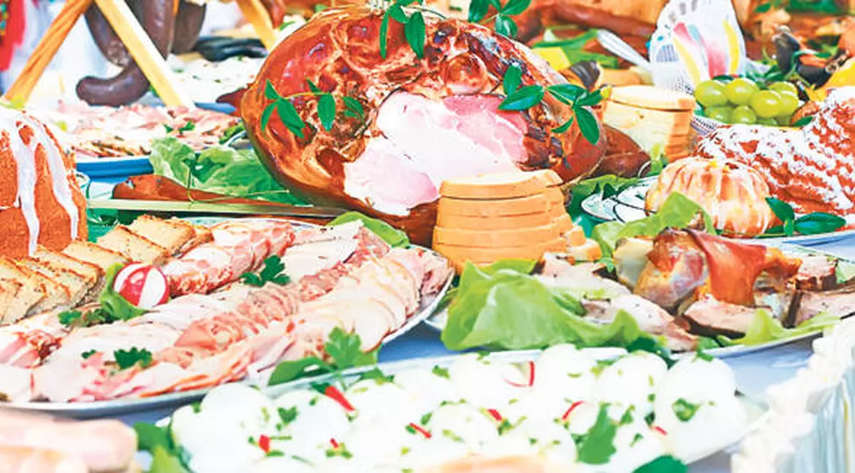 Atenţie la masa de Paşte DACĂ AI ŢINUT POST! Uite care sunt sfaturile medicilor, ca să nu ai probleme de sănătate