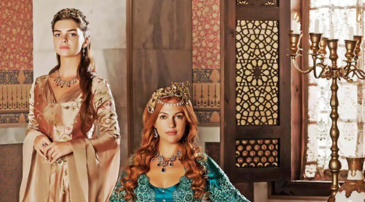 În sezonul trei din "Suleyman Magnificul", FIICA SULTANULUI, frumoasa MIHRIMAH va avea mult de suferit DIN DRAGOSTE!