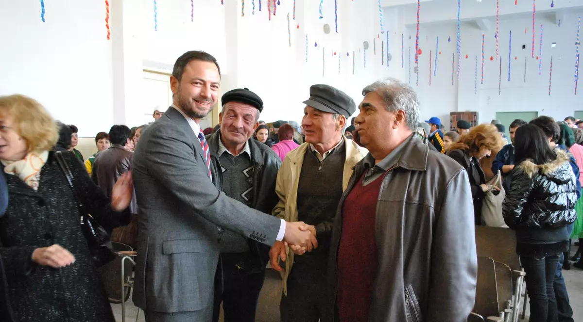 Deputatul PNL Dan Motreanu cere Guvernului să protejeze terenurile agricole de cumpărătorii străini 