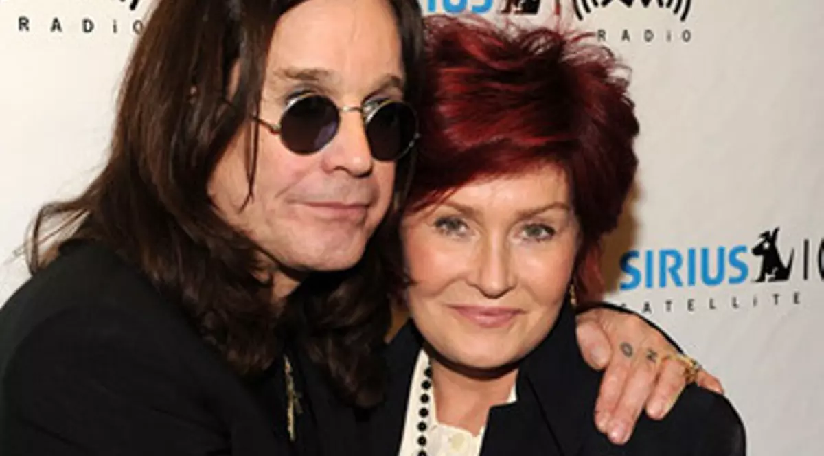 S-a zvonit că DIVORŢEAZĂ, însă Osbournii sunt mai fericiţi ca niciodată! Vezi ce MOTIVE de MÂNDRIE i-a dat Ozzy soţiei lui Sharon!