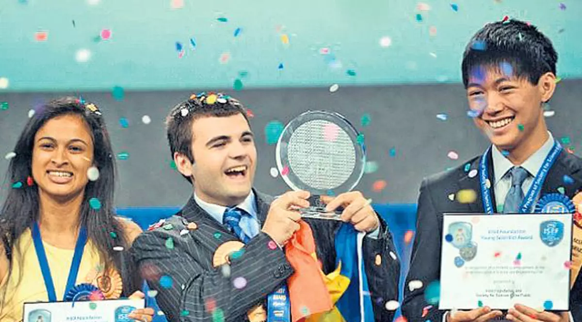 Maşina fără şofer i-a adus un premiu de 75.000 $ 