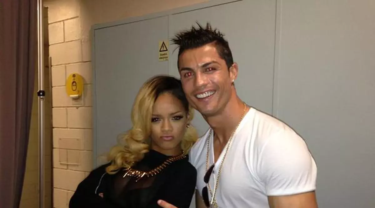 Cristiano Ronaldo a pus ochii pe Rihanna?