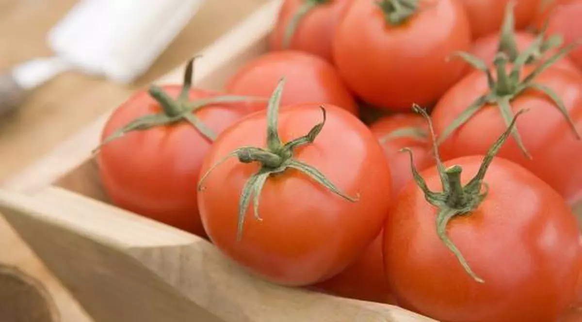 Hidratează-te cu legume şi fructe zemoase!