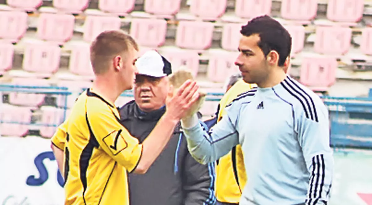 Dinamo îl vrea pe portarul Bunduc