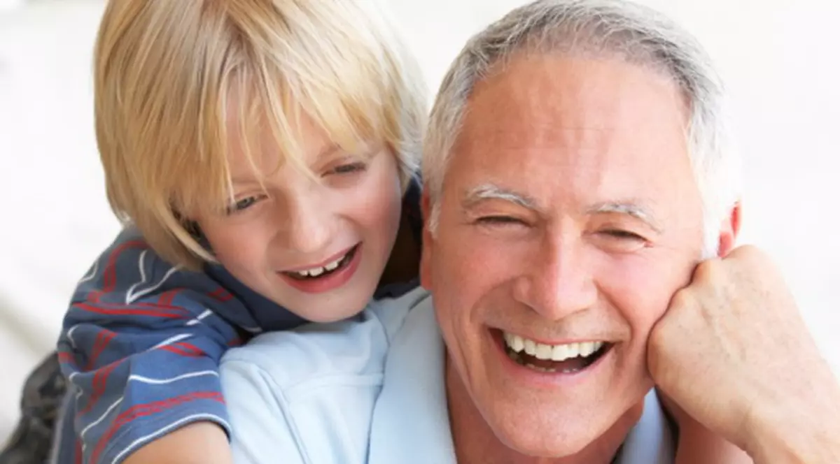 UIMITOR! Jocurile video sunt BENEFICE pentru BUNICI!