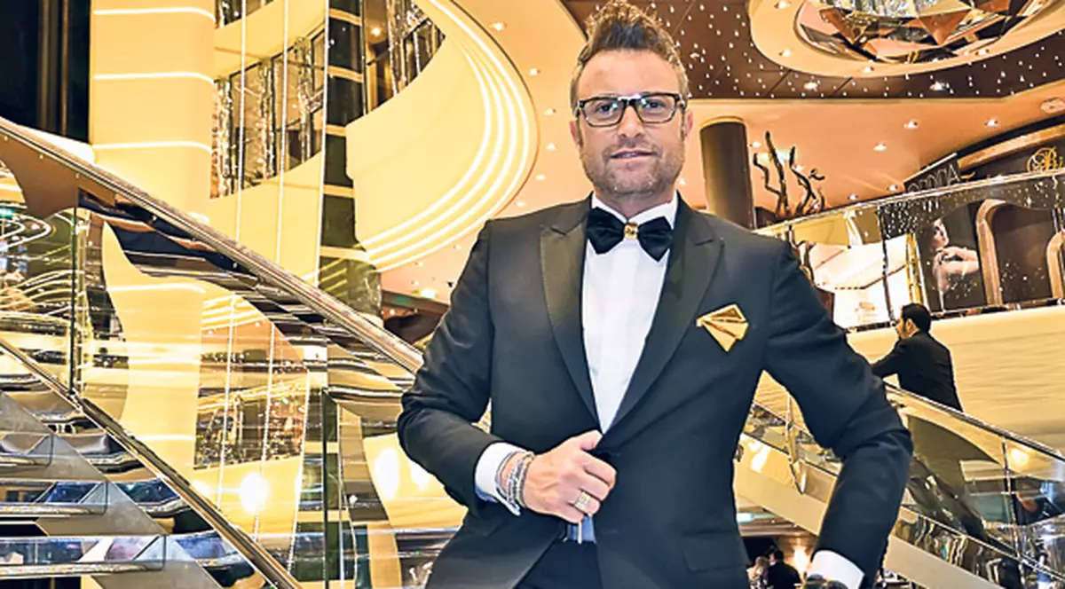 Bote a dormit în patul Sophiei Loren! În săptămânile petrecute pe un vas de lux, designerul a slăbit 7 kg cu friptură de curcan