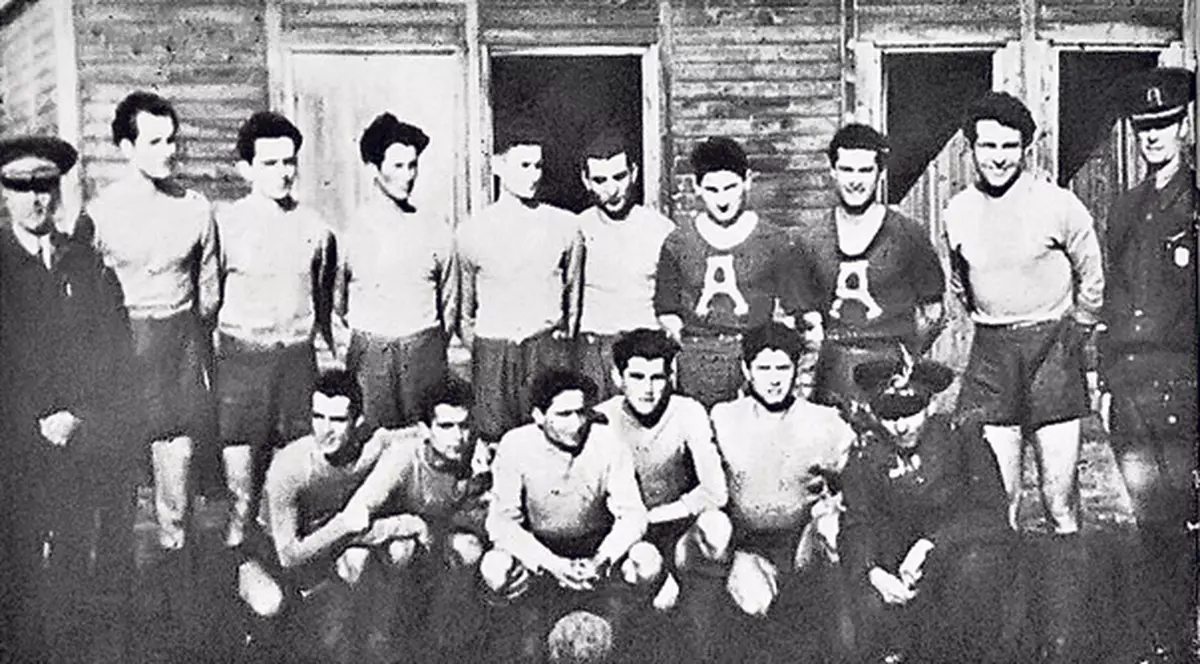 Carmen a murit, trăiască ASA! Clubul Steaua sărbătoreşte azi 66 de ani de existenţă, într-o atmosferă tensionată