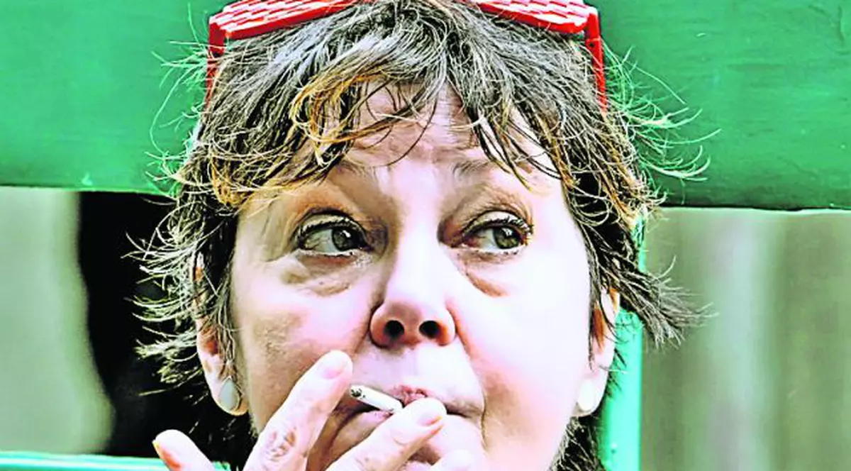 Anca Pandrea: «Iura, iartă-mă că fumez în casă!»