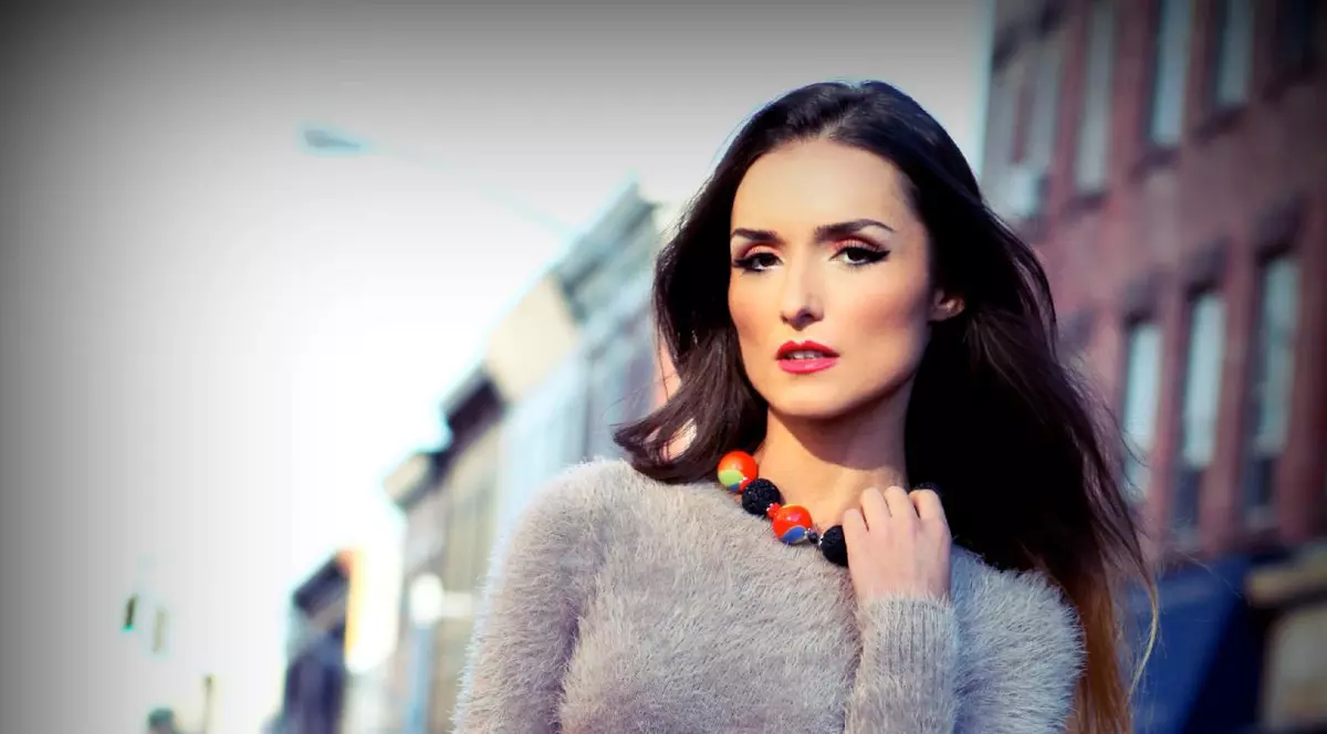 Ele sunt FEMEILE CARE I-AU ÎNNEBUNIT PE BĂRBAŢII DIN TOATĂ LUMEA