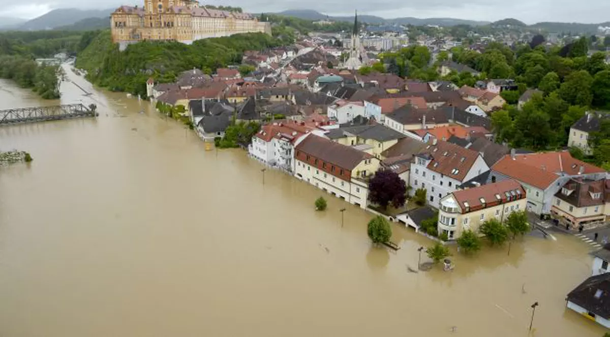 Cel puțin șase oameni uciși de inundațiile care au lovit Europa - FOTO