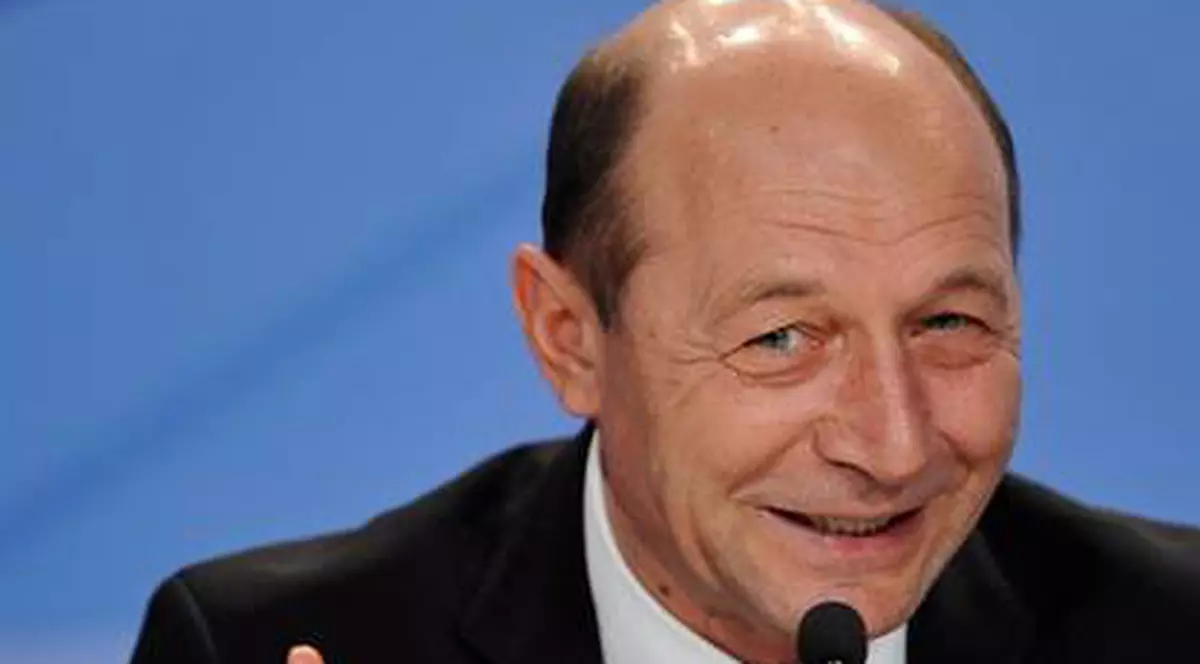 Traian Băsescu acuză USL de politizarea ICR
