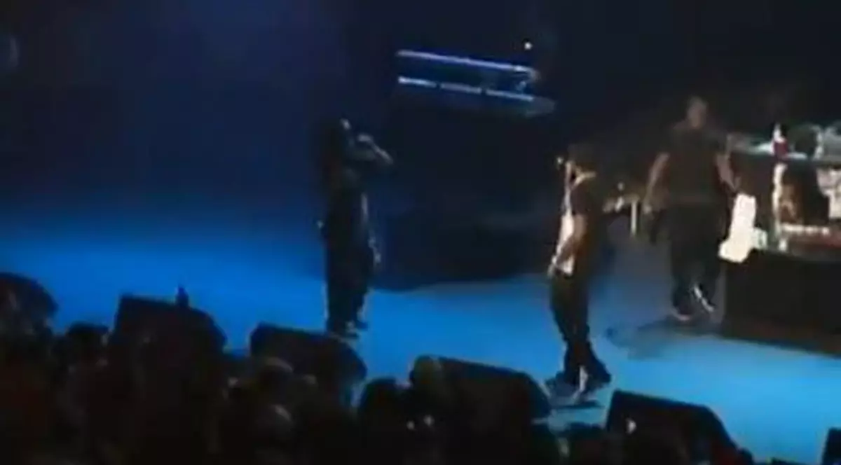 TRAGEDIE ÎN LUMEA MUZICALĂ. Un rapper de 18 ani a fost ÎMPUŞCAT MORTAL