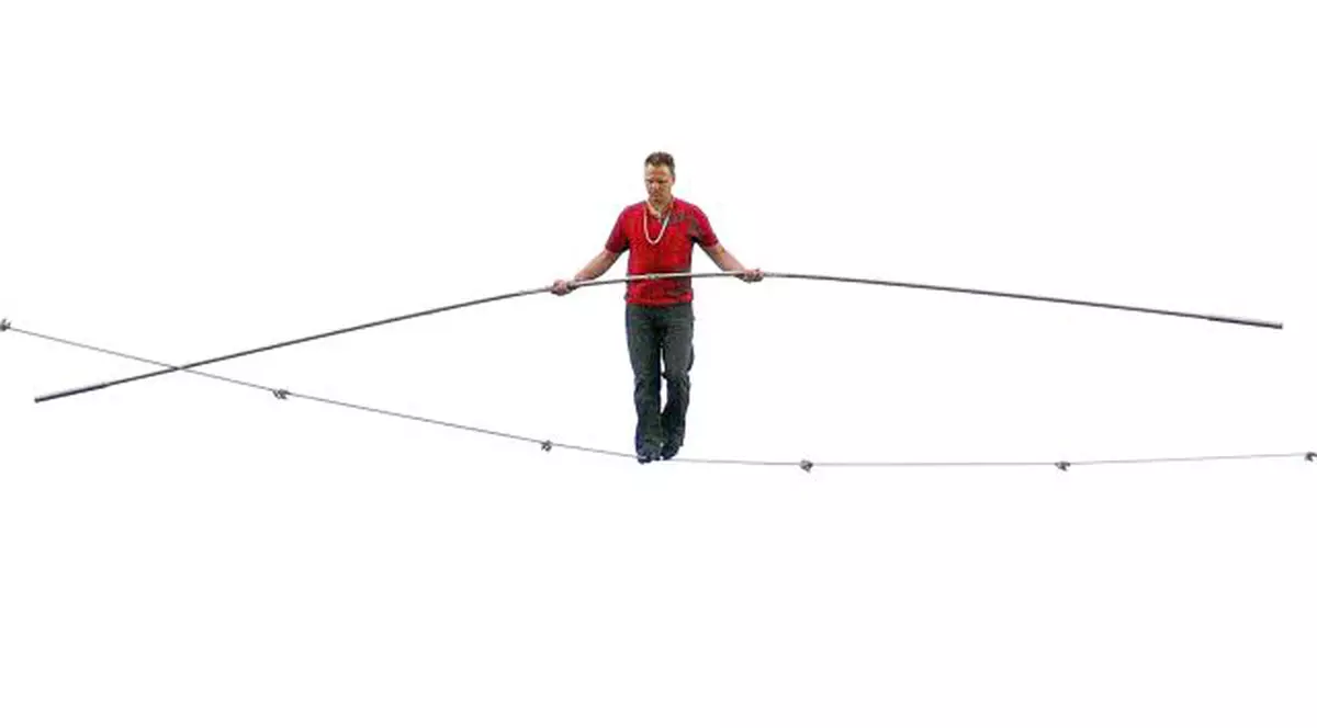 În direct la TV! Primul om care a traversat Marele Canion pe sârmă - VIDEO