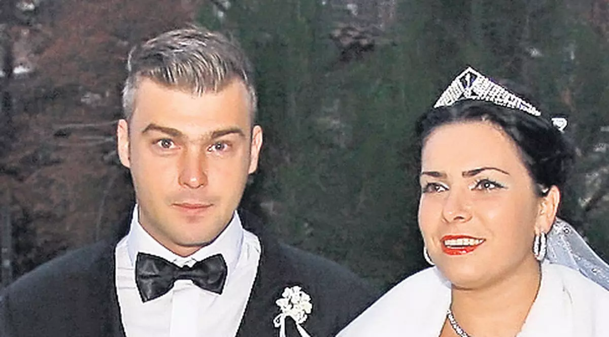 La doar opt luni de la căsătoria cu Sebastian, Marijuana a plecat de-acasă