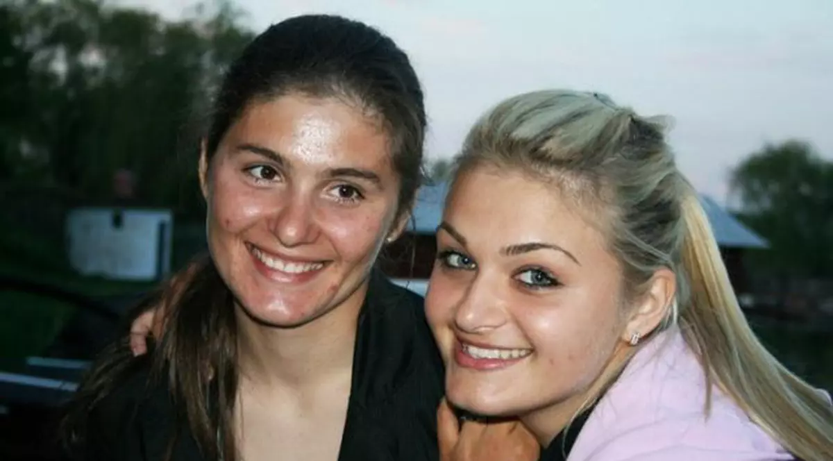 Roxana şi Evelina Cogianu au ajuns în canotaj datorită mătuşei lor, Veronica Cochela. ”Au un dulap plin cu medalii!”